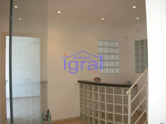 Sobrado com 225m², para alugar, no bairro Indianópolis em São Paulo