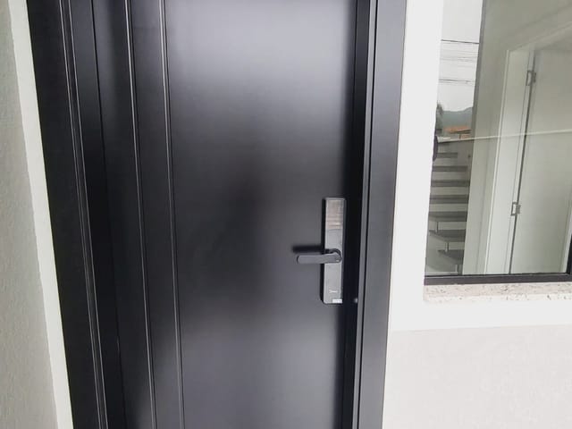 Sobrado com 76m² 2 quartos e 3 banheiros, à venda, no bairro Morretes em Itapema