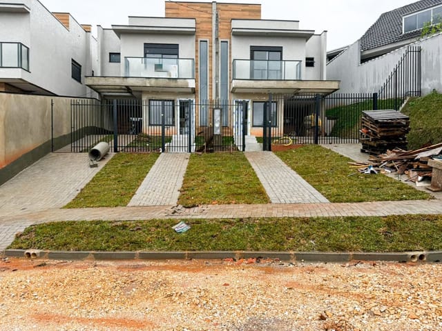 Sobrado com 152m² 3 quartos e 3 banheiros, à venda, no bairro Atuba em Curitiba