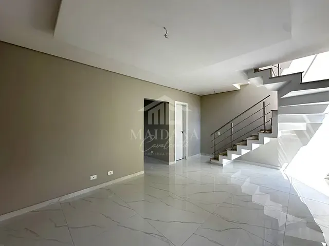 Sobrado com 135m² 3 quartos e 2 banheiros, à venda, no bairro Uberaba em Curitiba