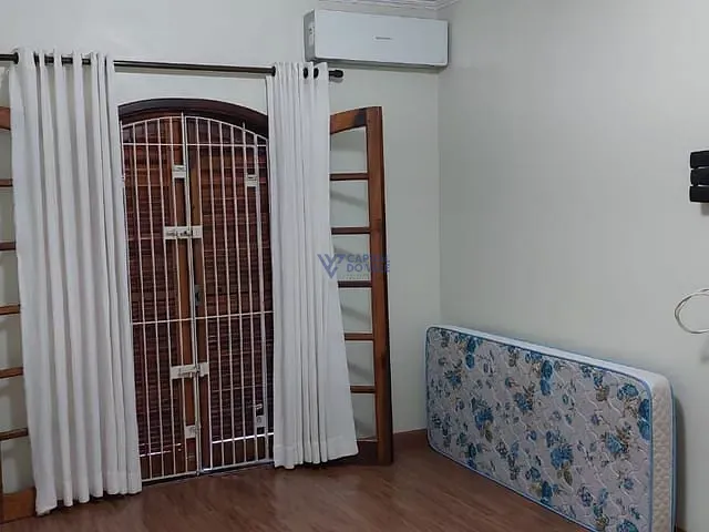 Sobrado com 150m², à venda ou para alugar, no bairro Jardim Portugal em São José dos Campos