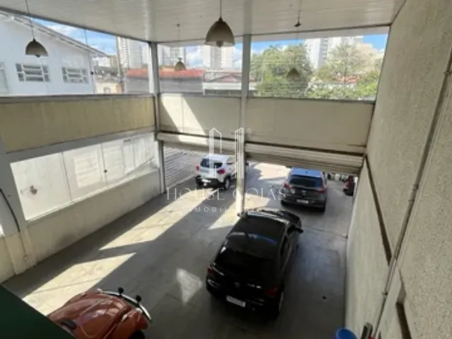 Sobrado à venda, no bairro Setor Aeroporto em Goiânia