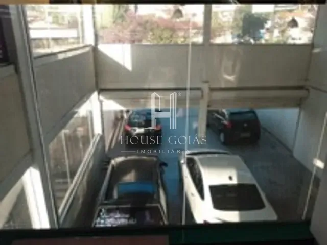 Sobrado à venda, no bairro Setor Aeroporto em Goiânia