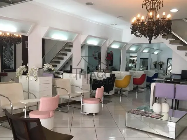 Sobrado com 213m², para alugar, no bairro Jardim Anália Franco em São Paulo