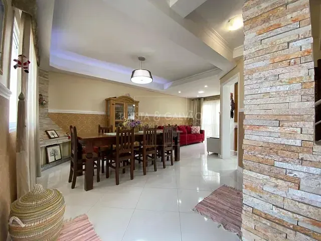 Sobrado com 130m² 3 quartos e 3 banheiros, à venda, no bairro Hauer em Curitiba