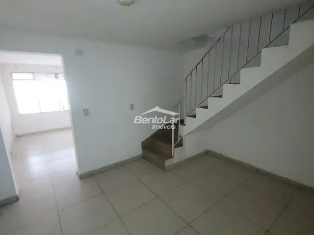 Sobrado com 90m² 3 quartos e 2 banheiros, para alugar, no bairro Vila Nivi em São Paulo