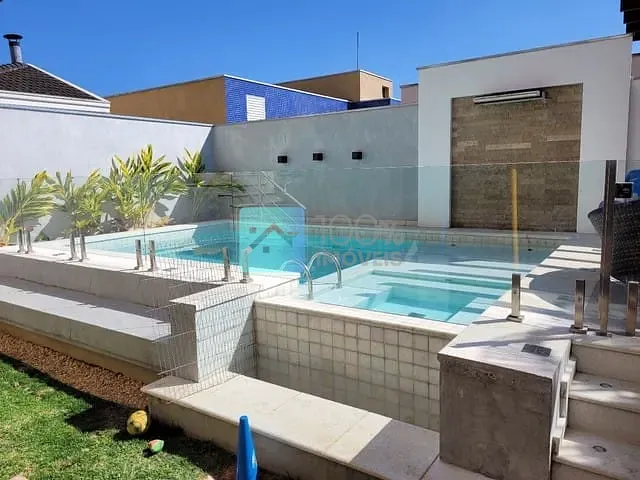 Sobrado com 250m² 3 quartos e 3 banheiros, à venda, no bairro Urbanova em São José dos Campos