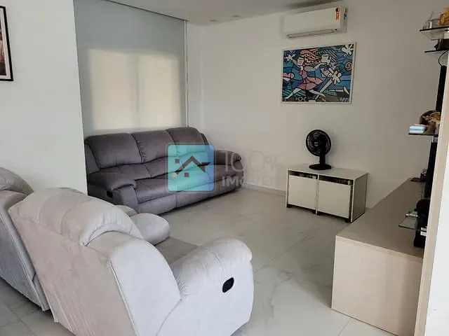 Sobrado com 250m² 3 quartos e 3 banheiros, à venda, no bairro Urbanova em São José dos Campos