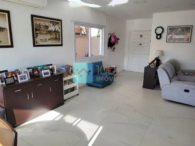 Sobrado com 250m² 3 quartos e 3 banheiros, à venda, no bairro Urbanova em São José dos Campos