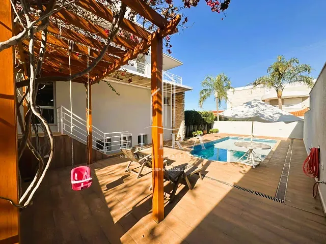 Sobrado com 698m² 5 quartos e 9 banheiros, à venda, no bairro Iate Clube de Americana em Americana