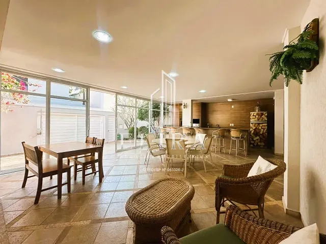 Sobrado com 698m² 5 quartos e 9 banheiros, à venda, no bairro Iate Clube de Americana em Americana