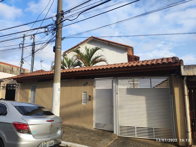 Sobrado 3 quartos e 1 banheiro, à venda ou para alugar, no bairro Vila Euthalia em São Paulo