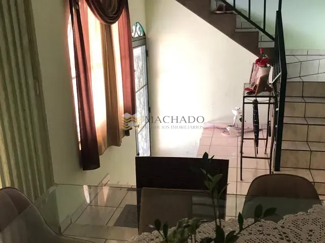 Sobrado 4 quartos e 3 banheiros, à venda, no bairro Jardim Esplanada em Jundiaí