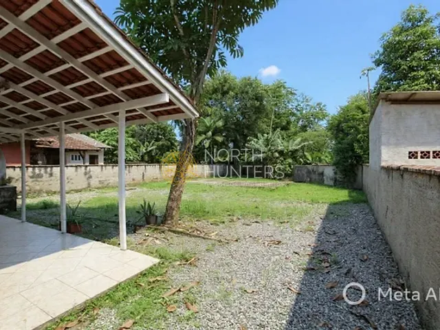 Sobrado com 512m² 3 quartos e 2 banheiros, à venda, no bairro Fátima em Joinville