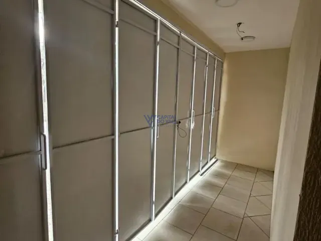 Sobrado com 450m² 4 quartos e 3 banheiros, para alugar, no bairro Centro em São José dos Campos
