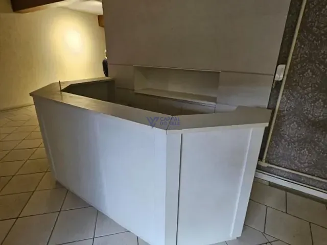 Sobrado com 450m² 4 quartos e 3 banheiros, para alugar, no bairro Centro em São José dos Campos