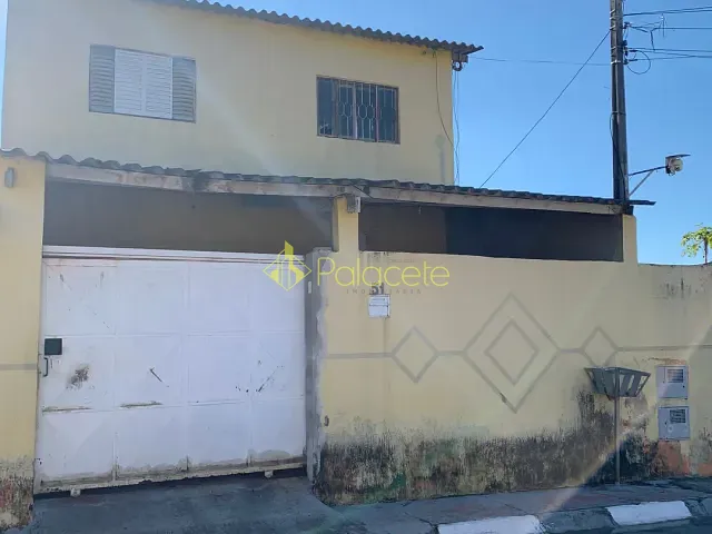 Sobrado com 250m² 3 quartos e 3 banheiros, à venda, no bairro Conjunto Residencial Araretama em Pindamonhangaba