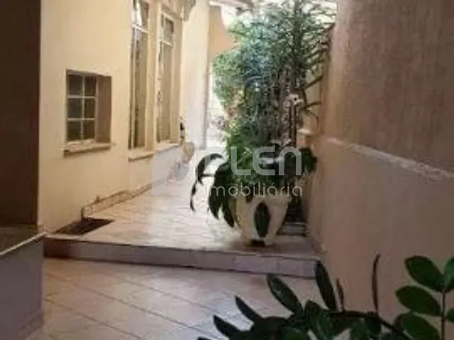 Sobrado com 345m² 4 quartos e 5 banheiros, à venda, no bairro Jardim Leonor Mendes de Barros em São Paulo