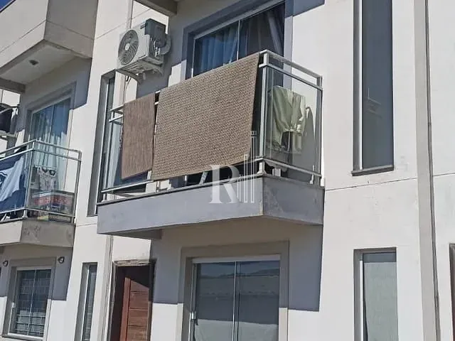 Sobrado 2 quartos e 2 banheiros, à venda, no bairro Praça em Tijucas