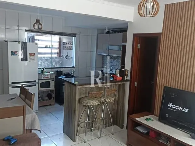 Sobrado 2 quartos e 2 banheiros, à venda, no bairro Praça em Tijucas