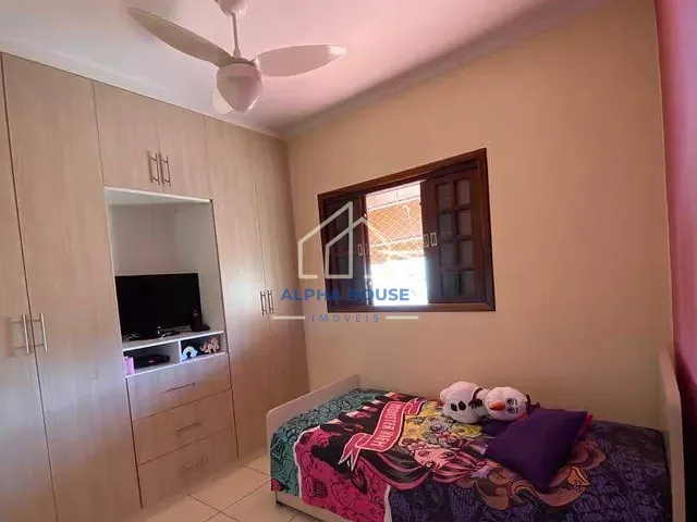 Sobrado com 140m² 3 quartos e 3 banheiros, à venda, no bairro Crispim em Pindamonhangaba