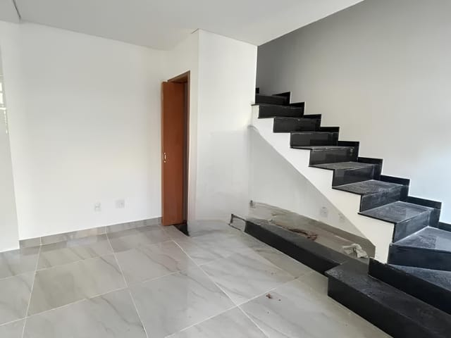 Sobrado 2 quartos e 3 banheiros, à venda, no bairro Vila Alto de Santo André em Santo André