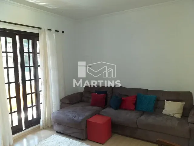 Sobrado com 126m² 4 quartos e 3 banheiros, à venda, no bairro Parque Marabá em Taboão da Serra