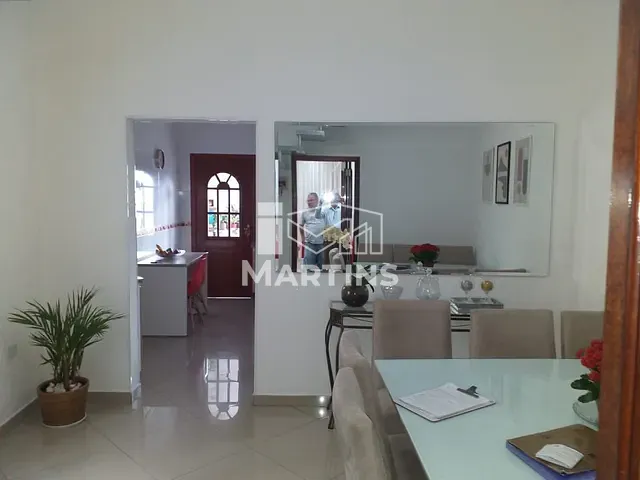 Sobrado com 126m² 4 quartos e 3 banheiros, à venda, no bairro Parque Marabá em Taboão da Serra