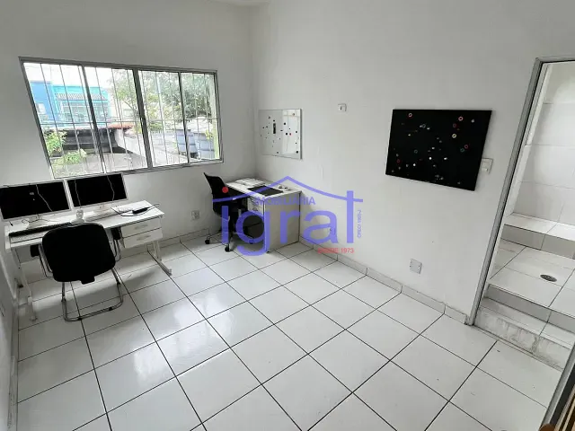 Sobrado com 280m², para alugar, no bairro Planalto Paulista em São Paulo