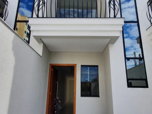 Sobrado com 95m² 2 quartos e 3 banheiros, à venda, no bairro Morretes em Itapema