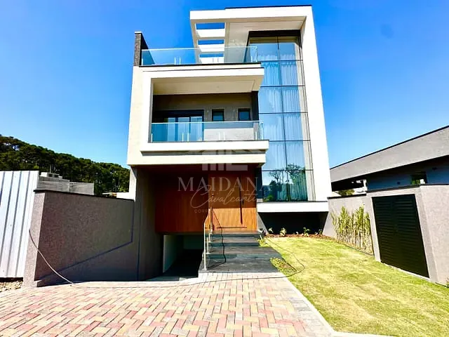 Sobrado com 280m² 3 quartos e 3 banheiros, à venda, no bairro Aristocrata em São José dos Pinhais