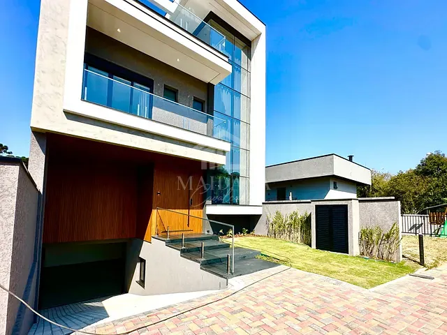 Sobrado com 280m² 3 quartos e 3 banheiros, à venda, no bairro Aristocrata em São José dos Pinhais