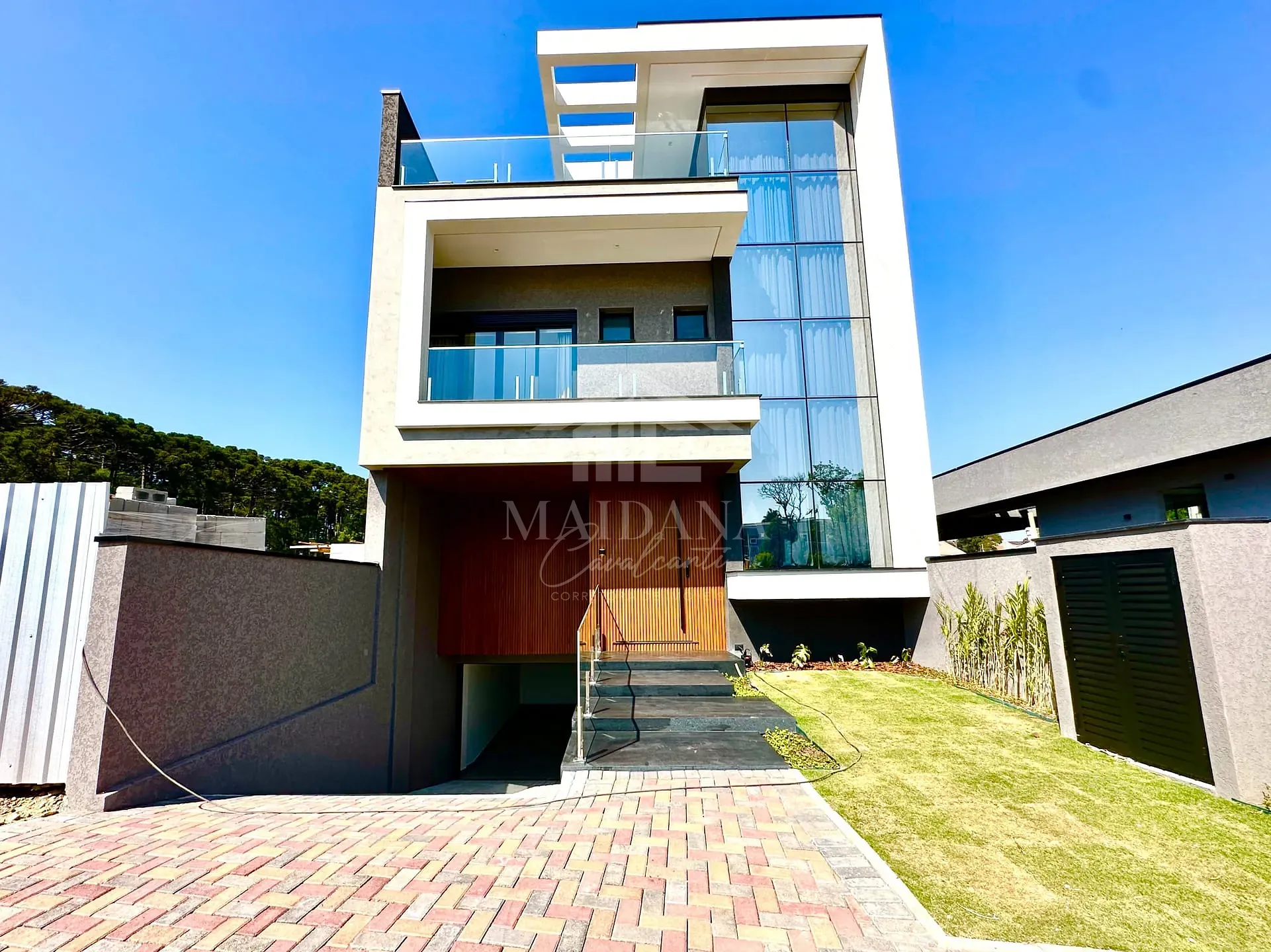 Sobrado, 3 quartos, 280 m² - Foto 1