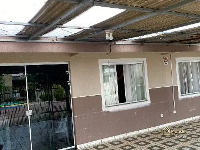 Sobrado com 210m² 4 quartos e 3 banheiros, à venda, no bairro Sítio Cercado em Curitiba