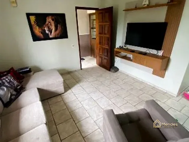 Sobrado com 210m² 4 quartos e 3 banheiros, à venda, no bairro Sítio Cercado em Curitiba