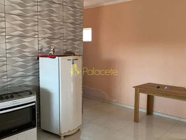 Sobrado com 200m² 2 quartos e 2 banheiros, à venda, no bairro Loteamento Residencial e Comercial Araguaia em Pindamonhangaba