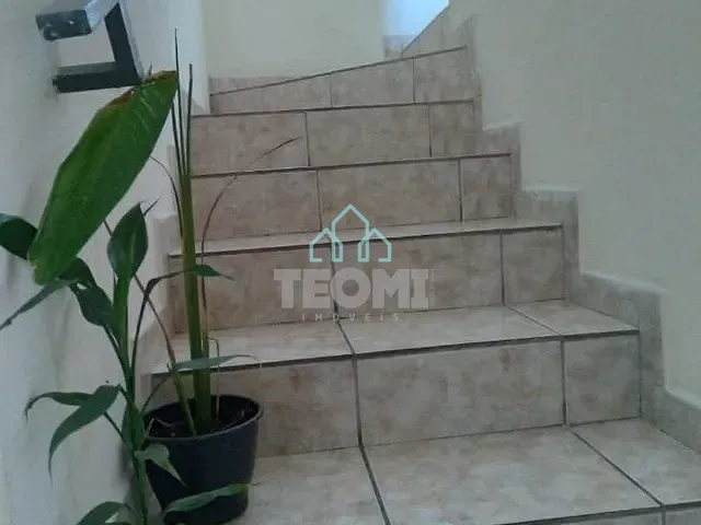 Sobrado com 240m² 4 quartos e 4 banheiros, à venda, no bairro Vila Marly em Taubaté