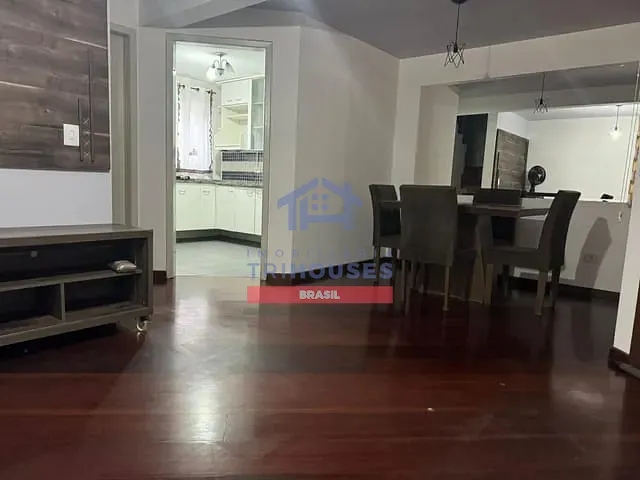 Sobrado 3 quartos e 2 banheiros, à venda, no bairro Alto Boqueirão em Curitiba