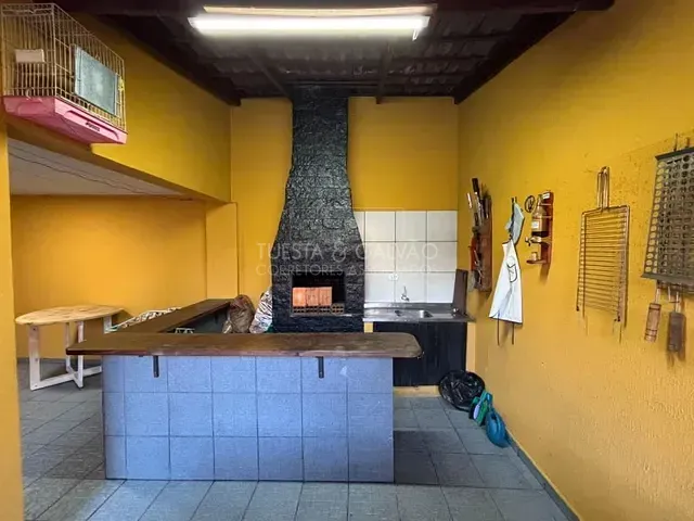 Sobrado com 240m² 3 quartos e 3 banheiros, à venda, no bairro Cajuru em Curitiba