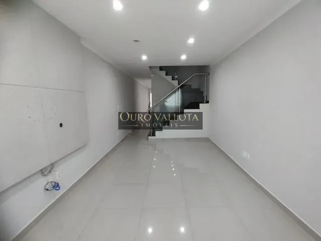 Sobrado 3 quartos e 2 banheiros, à venda, no bairro Capão do Embira em São Paulo