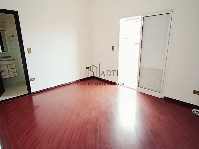 Sobrado com 150m² 3 quartos e 3 banheiros, à venda, no bairro Conjunto Residencial Álvaro Bovolenta em Mogi das Cruzes