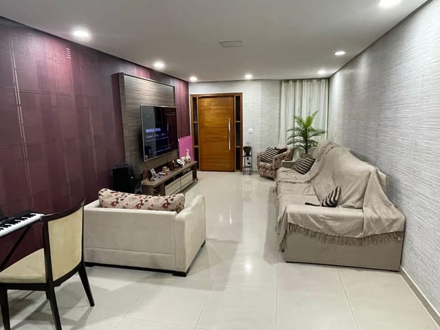 Sobrado 3 quartos e 3 banheiros, à venda, no bairro Vila Assunção em Santo André