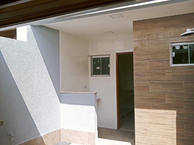 Sobrado com 100m² 2 quartos e 2 banheiros, à venda, no bairro Parque Aurora em Campos dos Goytacazes