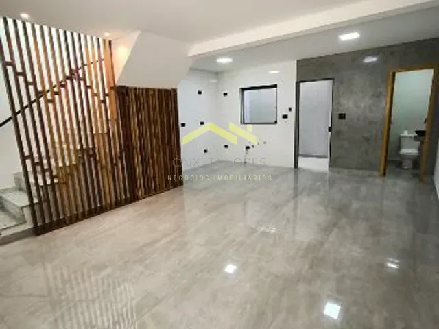 Sobrado 3 quartos e 2 banheiros, à venda, no bairro Jardim das Maravilhas em Santo André