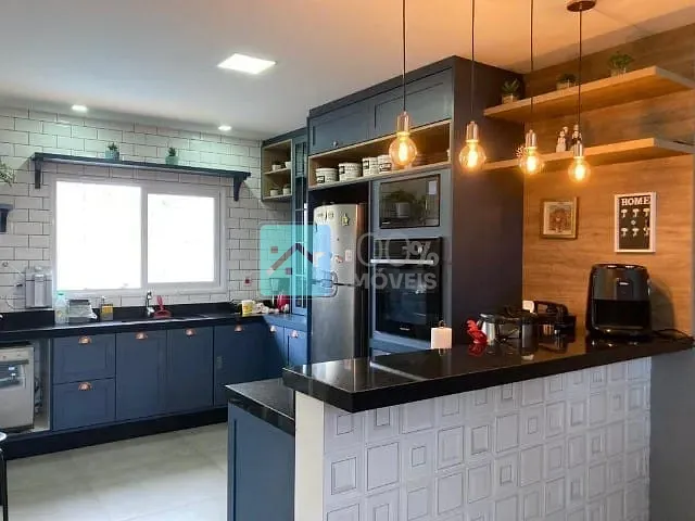 Sobrado com 250m² 4 quartos e 5 banheiros, à venda, no bairro Urbanova em São José dos Campos
