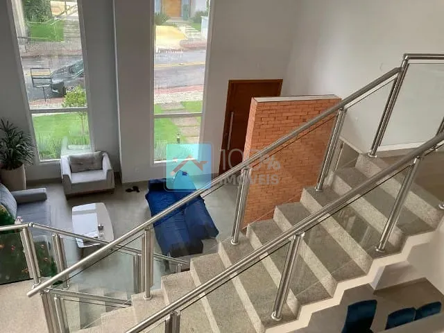 Sobrado com 250m² 4 quartos e 5 banheiros, à venda, no bairro Urbanova em São José dos Campos