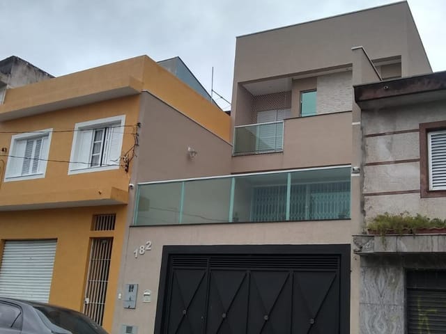 Sobrado 3 quartos e 2 banheiros, à venda, no bairro Vila Ema em São Paulo