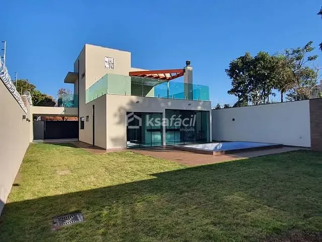 Sobrado com 387m² 3 quartos e 2 banheiros, à venda, no bairro Vila Carlota em Campo Grande