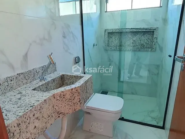 Sobrado com 387m² 3 quartos e 2 banheiros, à venda, no bairro Vila Carlota em Campo Grande