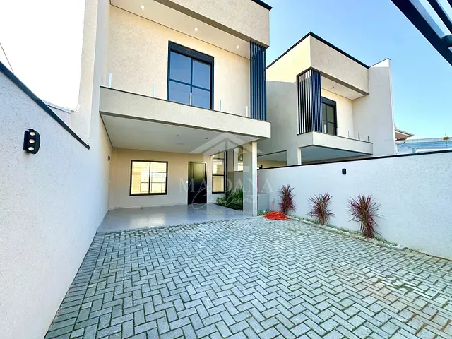 Sobrado com 170m² 3 quartos e 2 banheiros, à venda, no bairro Aristocrata em São José dos Pinhais